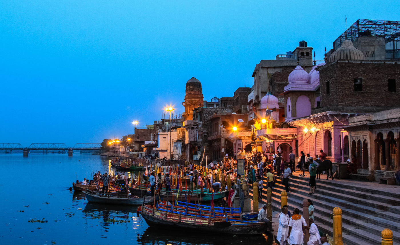 Vishram Ghat by Umang108 on Wikimedia Commons